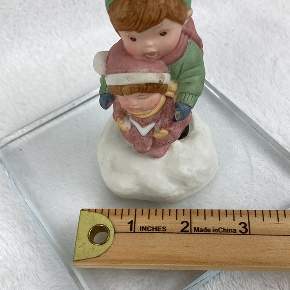 Avon VTG 1985 Hand Painted Porcelain Joy to the World Figurine Music Box 4” - Picture 11 of 11